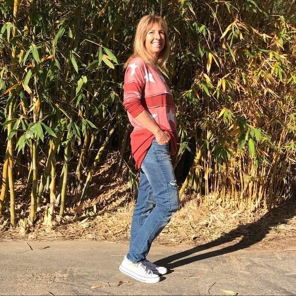 Rust Star Reversed Stitch Top - Picture 7 of 8